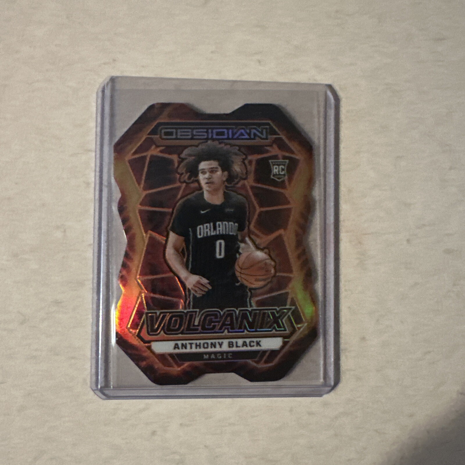 2023-24 Panini Obsidian Volcanix #12 Anthony Black