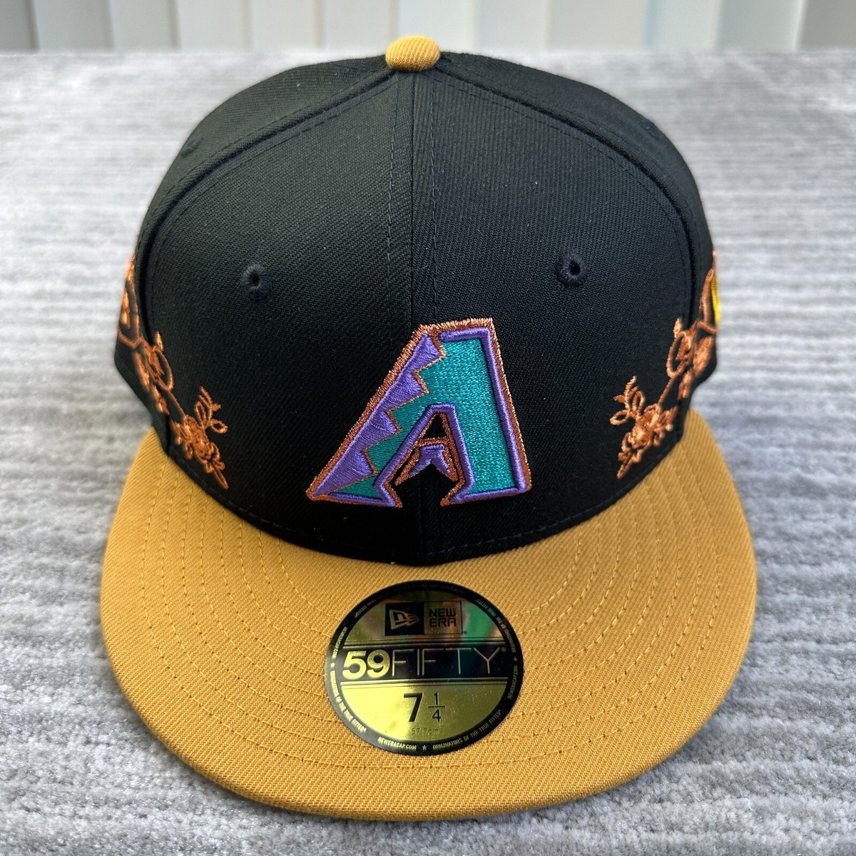 Arizona Diamondbacks Hat Cap Mens Fitted 7 1/4 Black Floral Vine 
