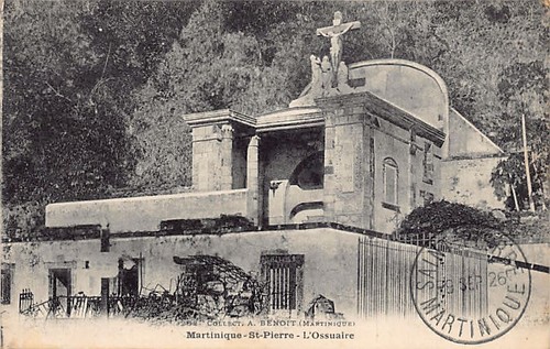 Martinique - SAINT-PIERRE - L'ossuaire - Ed. A. Benoit Jeannette 262 - 第 1/2 張圖片