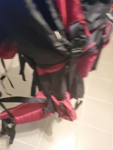VINTAGE CAMP TRAILS INTERNAL FRAME BACKPACK MAROON/BLACK EUC - 第 6/12 張圖片