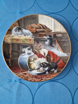 Keramik Sammelteller Katzenkinder ''Mischief with the Hatbox'' mit Zertifikat 