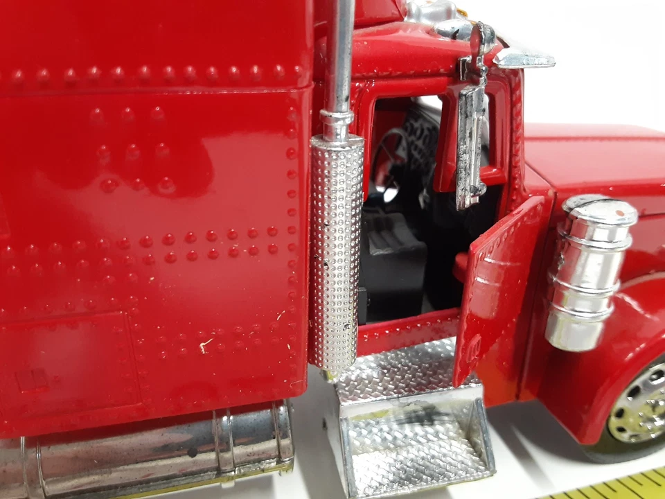 Red Peterbilt with Sleeper, New-Ray 1:32 Scale Long Haul Truck, NO BOX - Image 2 of 4