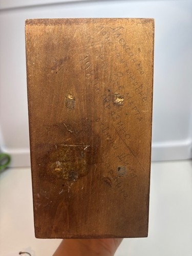 Figura de oso de madera tallada rusa vintage con barril de miel 10,5”x7” - Imagen 8 de 12