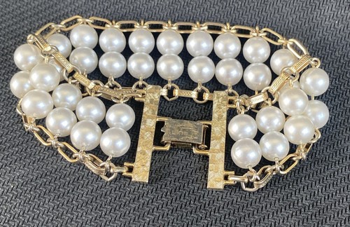 Vtg SARAH COVENTRY Pearl Flattery Faux Pearl Gold-tone Bracelet 7”x 1.12" C4a - Picture 8 of 11