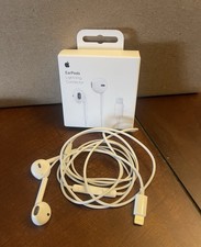 Apple EarPods MWTY3AM/A Lightning Wired Earphones In-Ear Earbuds OPEN BOX