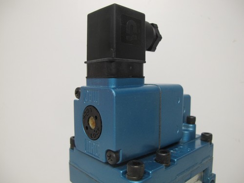 MAC 57D-16-611JA Solenoid Valve with 250B-611JA 25-150 PSI 24 VDC 8.5 W 24V - Picture 8 of 15