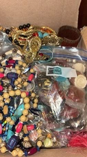 19 Lbs Mixed Jewelry Craft Scrap Junk Loose Beads Necklace Cords Ect Lot#1990
