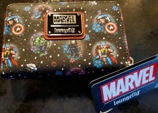 Cartera Loungefly Marvel Tatuaje Cremallera Alrededor Nueva con Etiquetas - Vengadores - Superhéroes