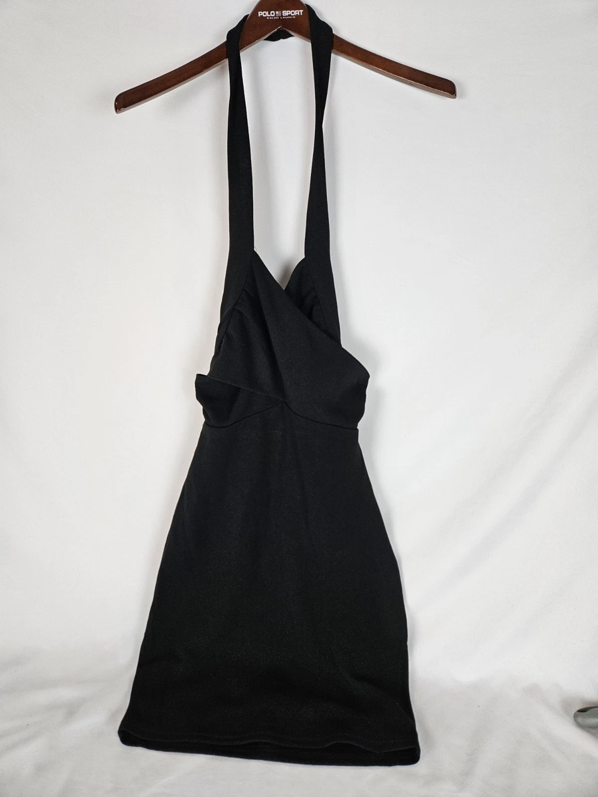 VETEMENTS Nuovo con etichetta! Saints & Secrets Donna Nero Medio Halter Chiusura Oro Schiena Elasticizzata Ritagli