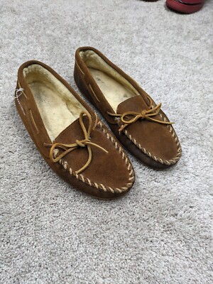 Minnetonka Moccasin Mens 8 Brown Leather Sherpa Wool Lined Hard Bottom Sole Shoe