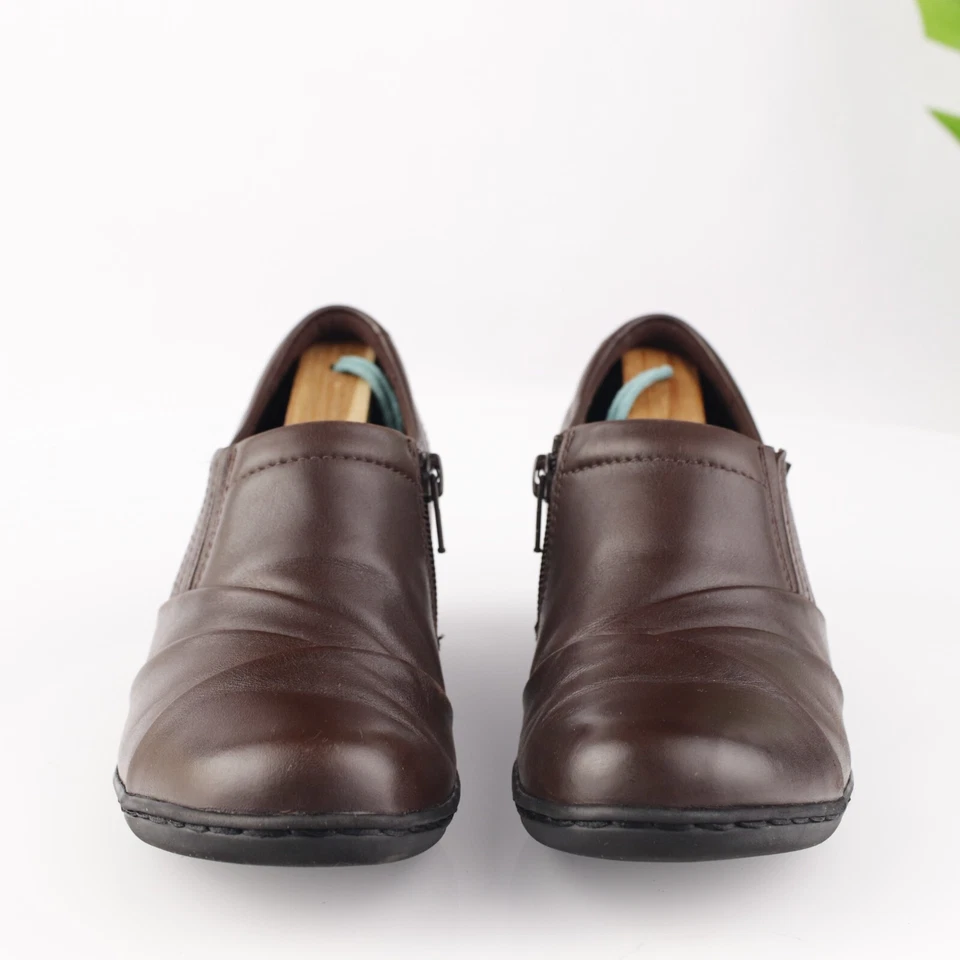 Clarks Womens Channing Essa Loafer Size 7.5 Brown Leather Wedge Shootie Zip Shoe - Image 2 of 4