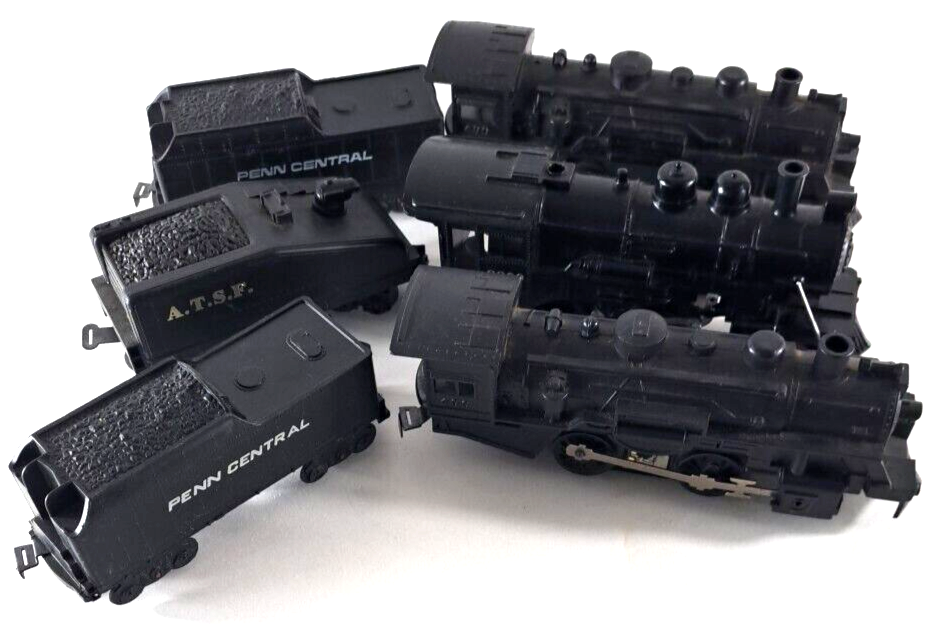 Vintage Lionel Train Engines W Tender Car For Parts Only 8300 490 Hobby