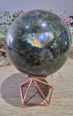 Labradorit Kristall Kugel 75,4 mm 608 g auffällige Steine Chakra Reiki + Ständer