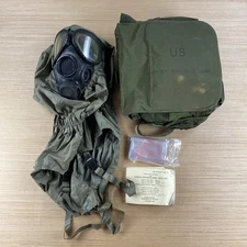 USGI M40 Chemical Biological Gas Mask Medium Carrier Bag Manual Original Green