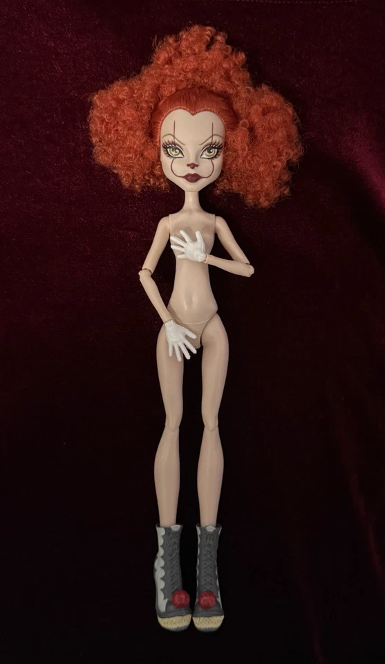 Monster High Pennywise “IT” Out Of Box - Image 4 of 4