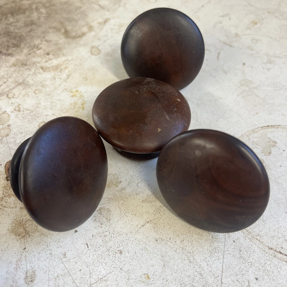 Cuatro perillas de madera de caoba del siglo XIX Foto 4 de 4