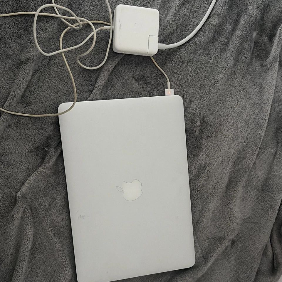 Apple MacBook Pro 13" 2013 · i5 · 4GB · 500GB, photo 2 sur 4