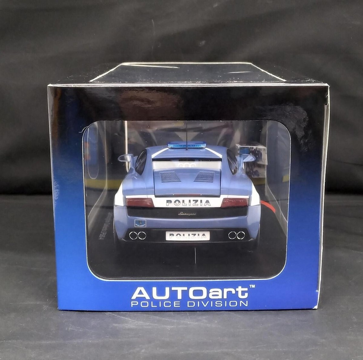 1/18 AUTOart Lamborghini Gallardo LP-560-4 Police Car Blue w 1/18 AUTOart Lamborghini Gallardo LP-560-4 Police Car Blue w