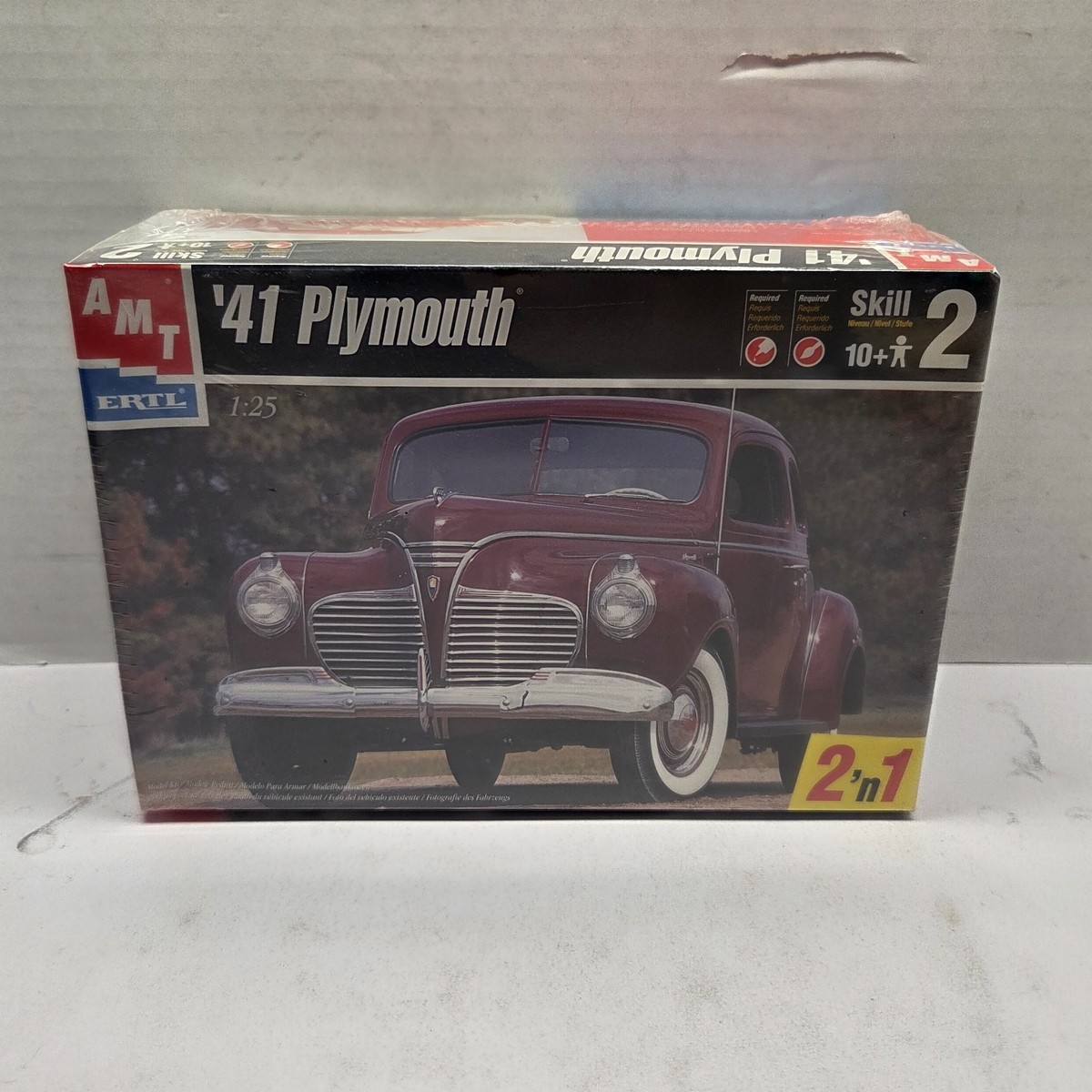 AMT 2 in 1 1941 Plymouth Model Kit 1:25 Scale Make it 2 Ways | eBay