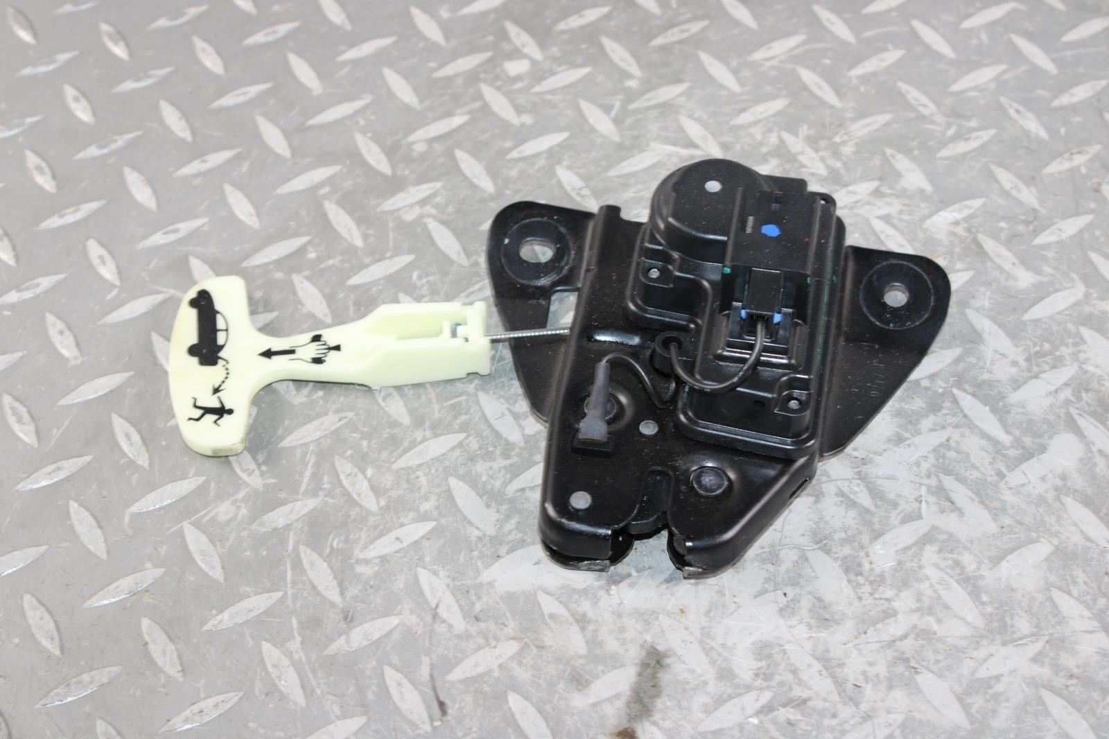 Maserati Ghibli 2014-2017 Rear Door lock actuator