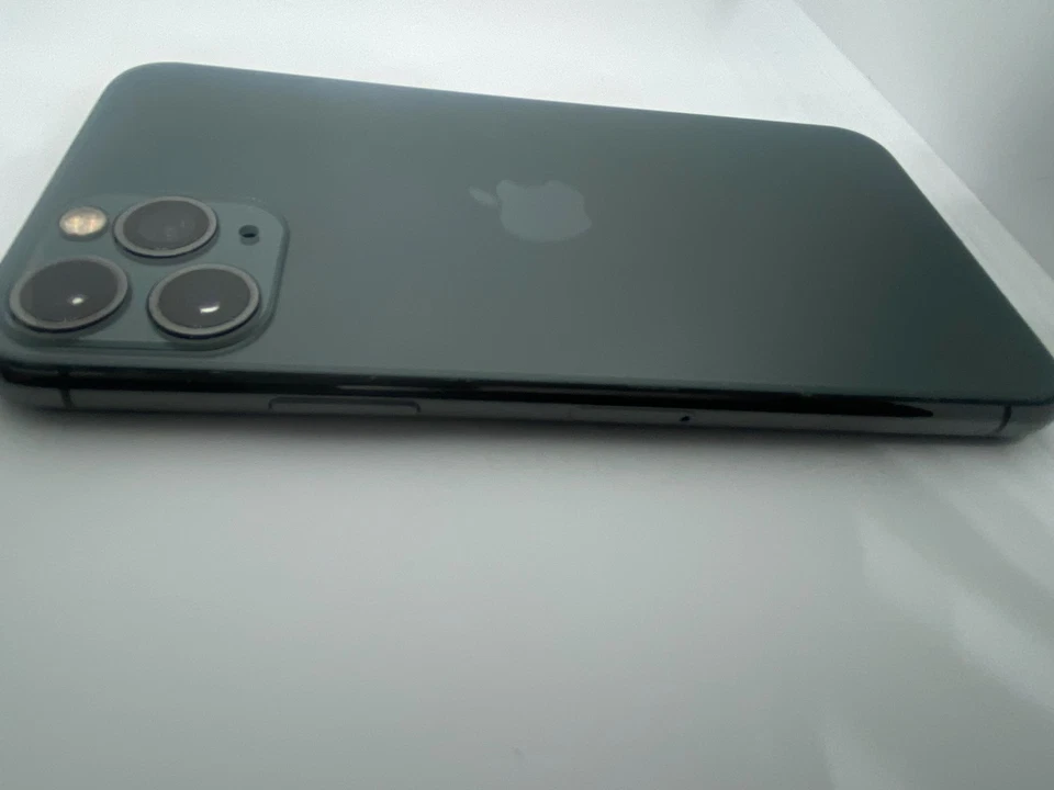 Apple iPhone 11 Pro - 64 GB - Space Gray (Unlocked - Grade B) - Image 2 of 4