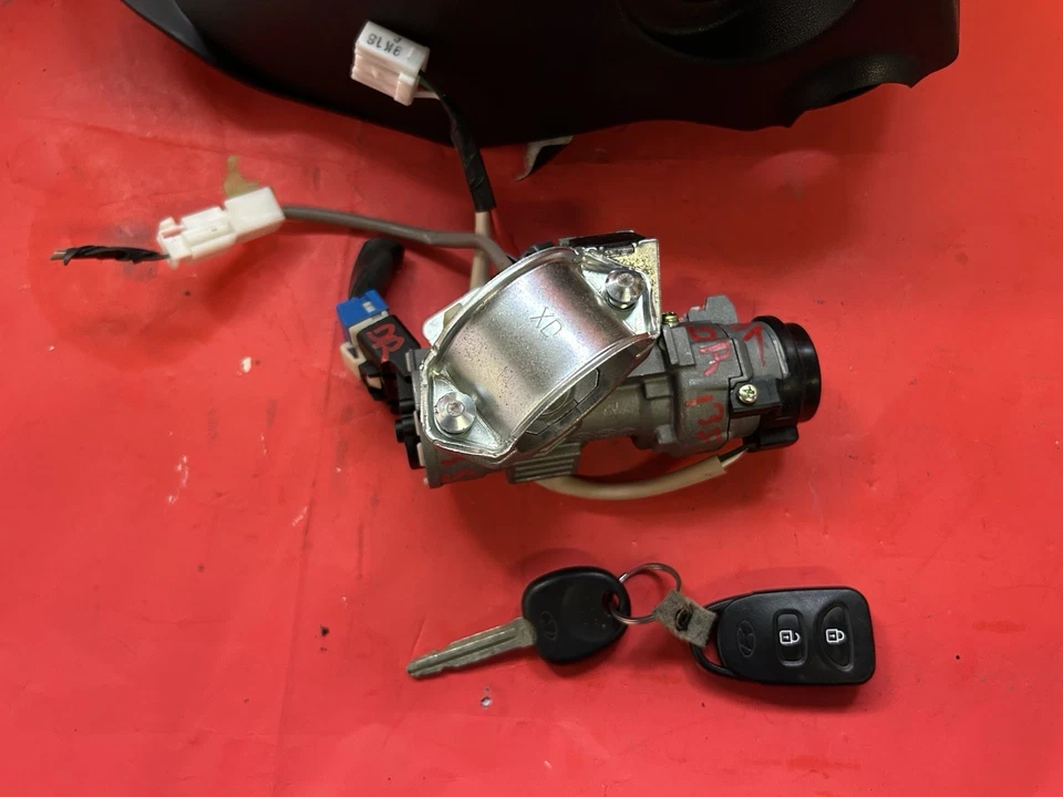 ♨️10 11 12 2010 2011 Hyundai Tucson Ignition Switch Lock Cylinder Assembly & Key Foto 3 de 4