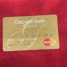 COLLECTIBLE EXPIRED (2013) ORCHARD BANK GOLD MASTER CARD DEBIT CARD (h56)