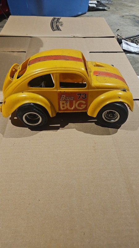 Vintage COX BAJA BUG #73 YELLOW Gas Buggy Teather Car  1970's No Remote As Is