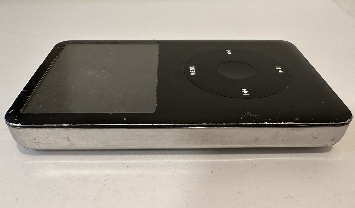 Apple iPod classic 6th Generation Black (160 GB) 15000+