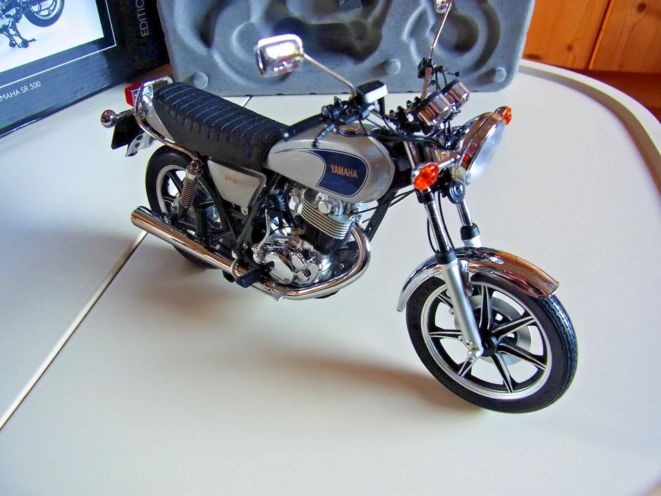 Schuco Motorrad 1/10 Yamaha SR 500 1978 absolut neuwertig in OVP top - Bild 3 von 4