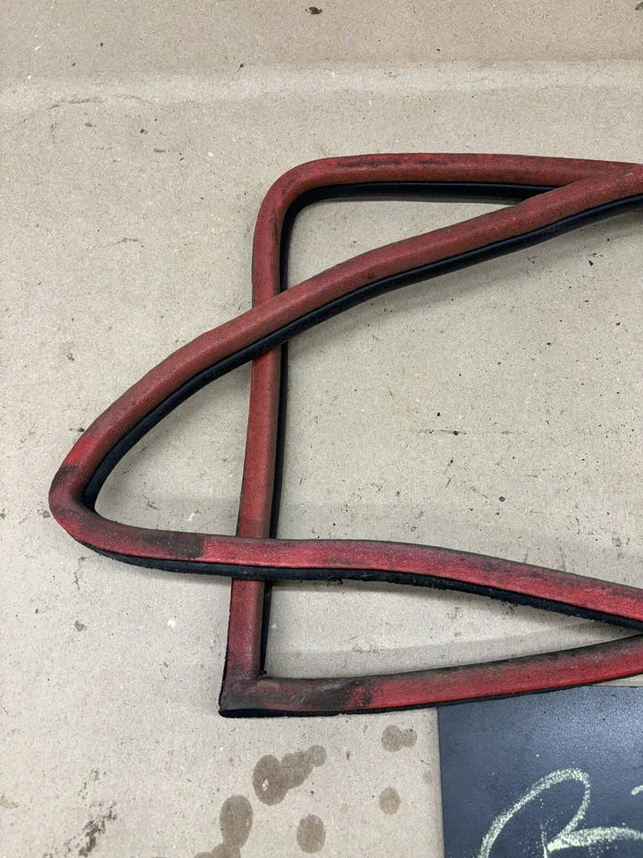 1970 1971 1972 73 74 Mercury Comet Ford Maverick 2 puertas cuarto trasero ventana sello Foto 2 de 4