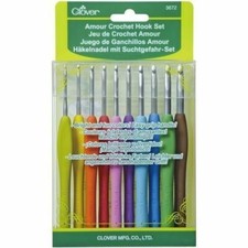 CLOVER 3672 AMOUR CROCHET HOOK SET 10 Ct. ASSORTED SIZES  BRILLIANT COLORS WOW