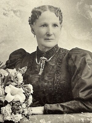 1880 s Cabinet Card Woman Finger Waived Victorian Fashion Brooklyn NY New York