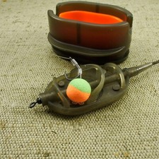 Method Arc Flat Carp Fishing Mangiatoia in Linea Misura Media 30gr-100gr, Stampo a Pressa