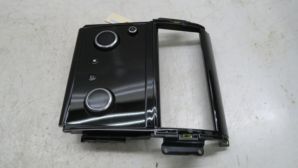2020-2023 Land Rover Discovery OEM Dashboard Climate Control Trim 37510066AA01 - Image 4 of 4