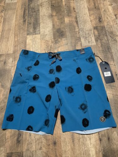 Roark Revival Savage Fuzed 19” Boardshorts Blue Mens Sz 32 NWT $70 Stretchy