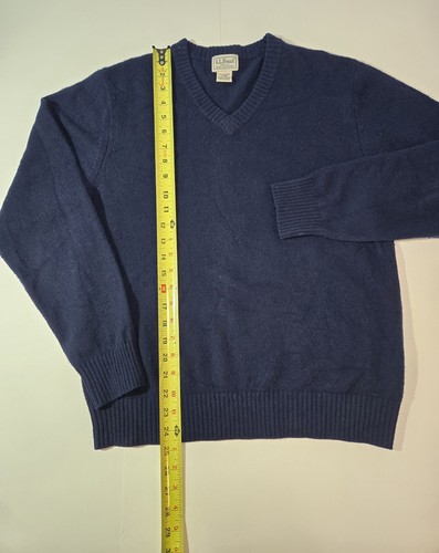 LL Bean 100% Cashmere Sweater Mens S Navy Blue Pullover V-Neck Luxury Holiday - Picture 3 of 6