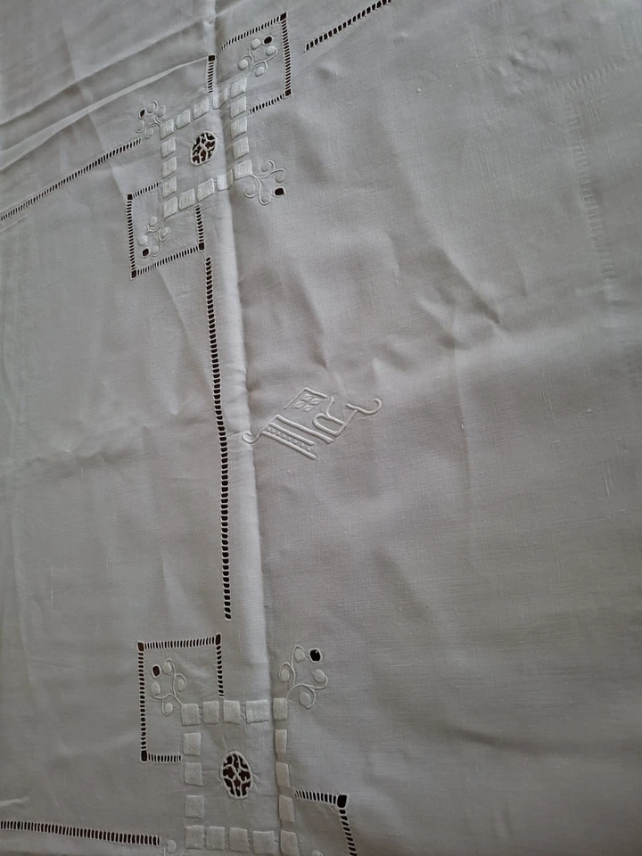 NAPPE rectangulaire ANCIENNE BRODEE, AJOUREE, lin 280 x 185 cm. Monnogrammée - Photo 2/4
