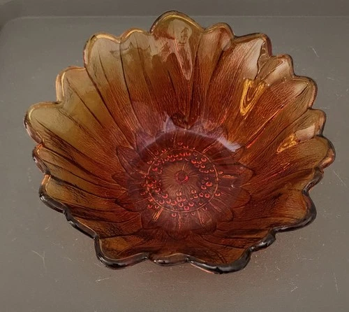 1960s-1970s Indiana Glass Iridescent Amber Carnival Lily Pons Sunflower Bowl