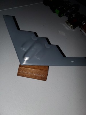 NORTHROP GRUMMAN B-2 SPIRIT Spy Plane Jet Stealth Bomber Desktop Model 1989