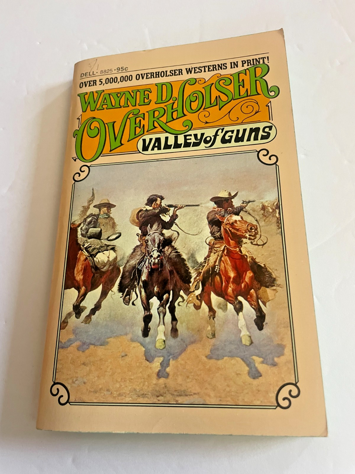 Wayne D. Overholser - Valley Of Guns - Vintage Paperback