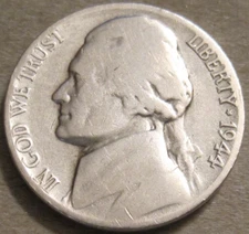 SELLING AS SHOWN - 1944 D 5c JEFFERSON WAR NICKEL *** 35% SILVER *** 426