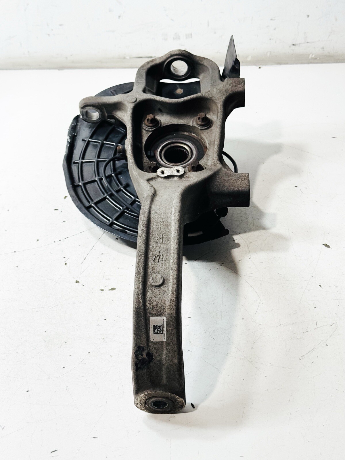 MASERATI GHIBLI AWD FRONT RIGHT PASSENGER SIDE SPINDLE KNUCKLE HUB OEM 2014-2017