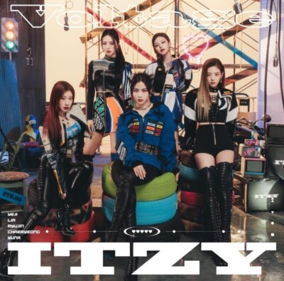 New ITZY Voltage Limited Edition CD Lyrics Booklet Trading Card Japan WPCL-13373