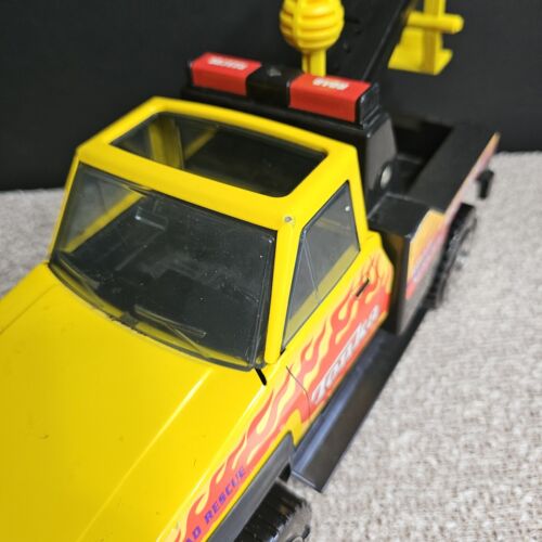Vintage Tonka Toy Truck Tow Wrecker Road Rescue Service Hasbro 1999 Metal Yellow - Picture 3 of 13