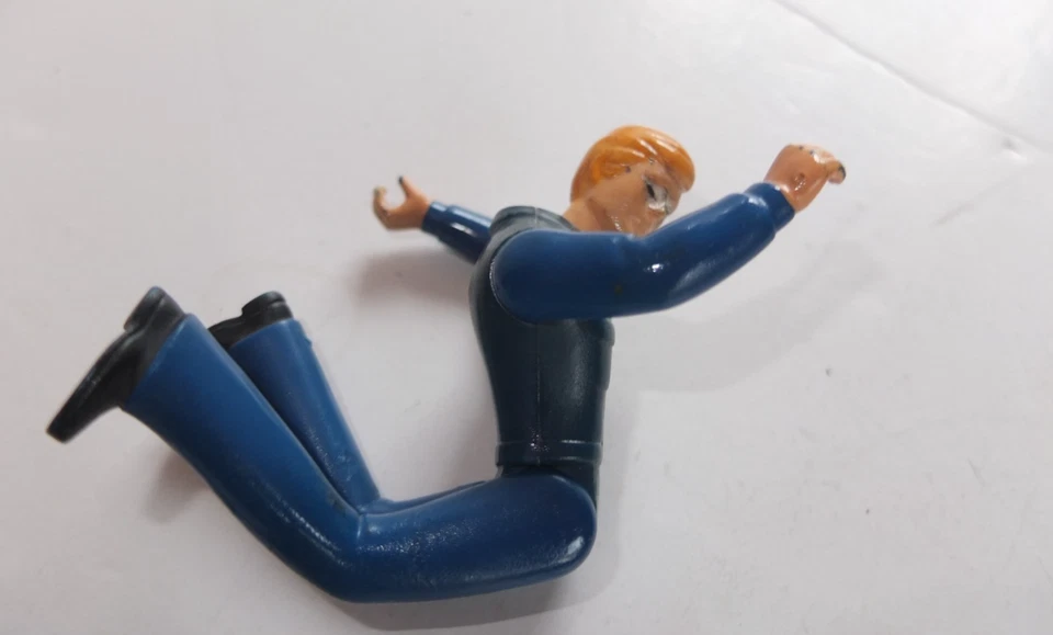 Figurine articulée vintage Tonka PLAY mécanicien. 13 cm - Photo 4/4