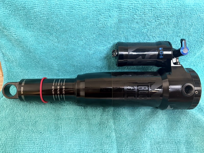 RockShox Super Deluxe Select+ 205 x 60 Trunnion Shock