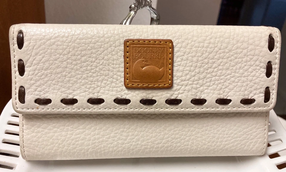 Органайзер бумажник большой клатч Dooney Bourke белый коричневый флорентийская кожа - Изображение 3 из 4