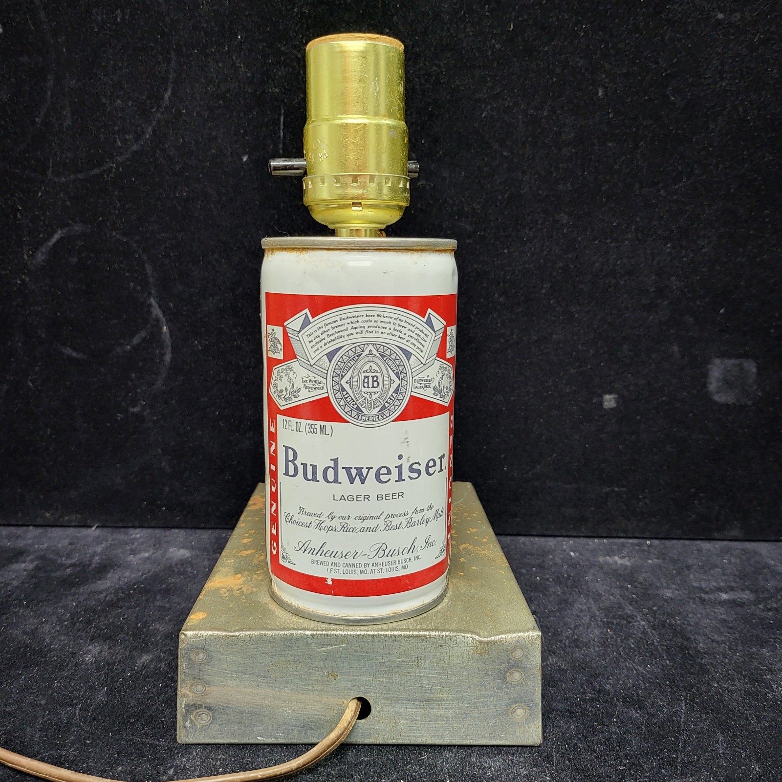 Vintage Budweiser BEER CAN LIGHT Electric Lamp Working