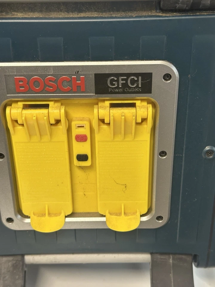 Bosch Power Box Jobsite PB10-CD, Rádio AM/FM, Carregador de Bateria Bosch - Imagem 4 de 4